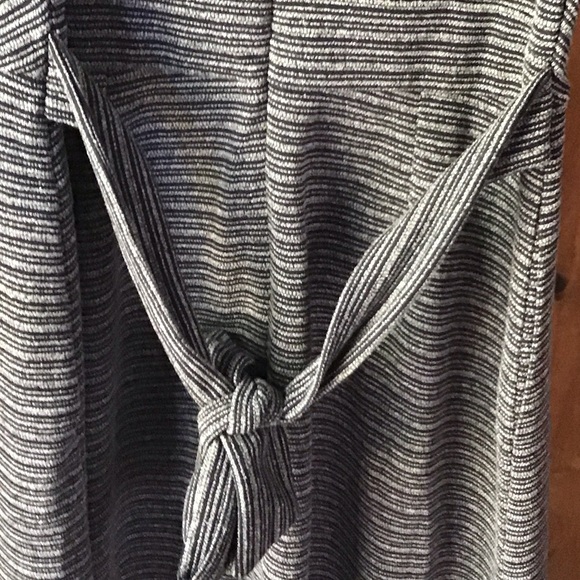 LOFT Black and White Striped Midi Dress Size 6 V Neck Lined Sleeveless - Picture 7 of 9